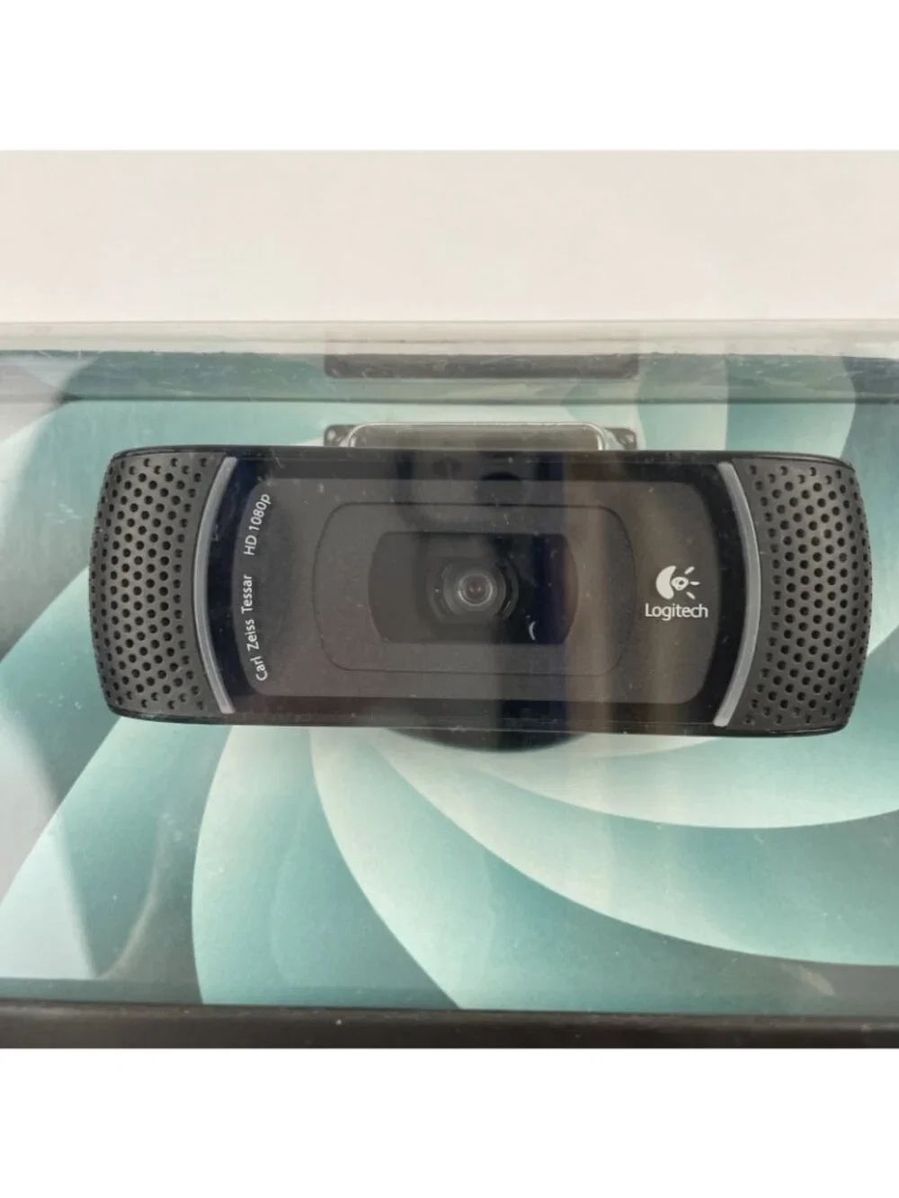 Logitech C910 Webcam HD Pro 1080p with Logitech Vid HD, Black